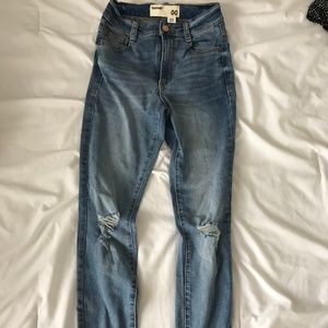 Medium wash, high waisted skinny jeans